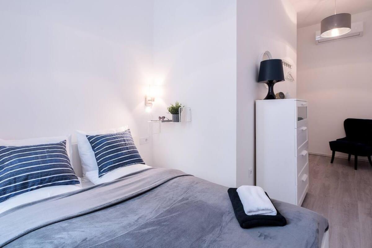 Central Brand New And Modern Apartment Budapest Eksteriør bilde