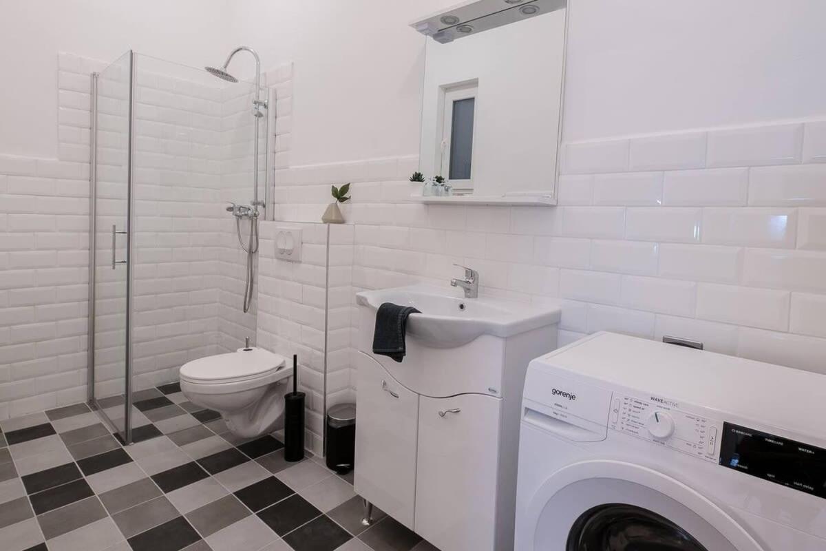 Central Brand New And Modern Apartment Budapest Eksteriør bilde
