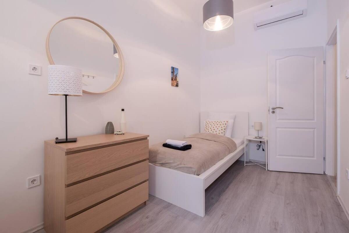 Central Brand New And Modern Apartment Budapest Eksteriør bilde